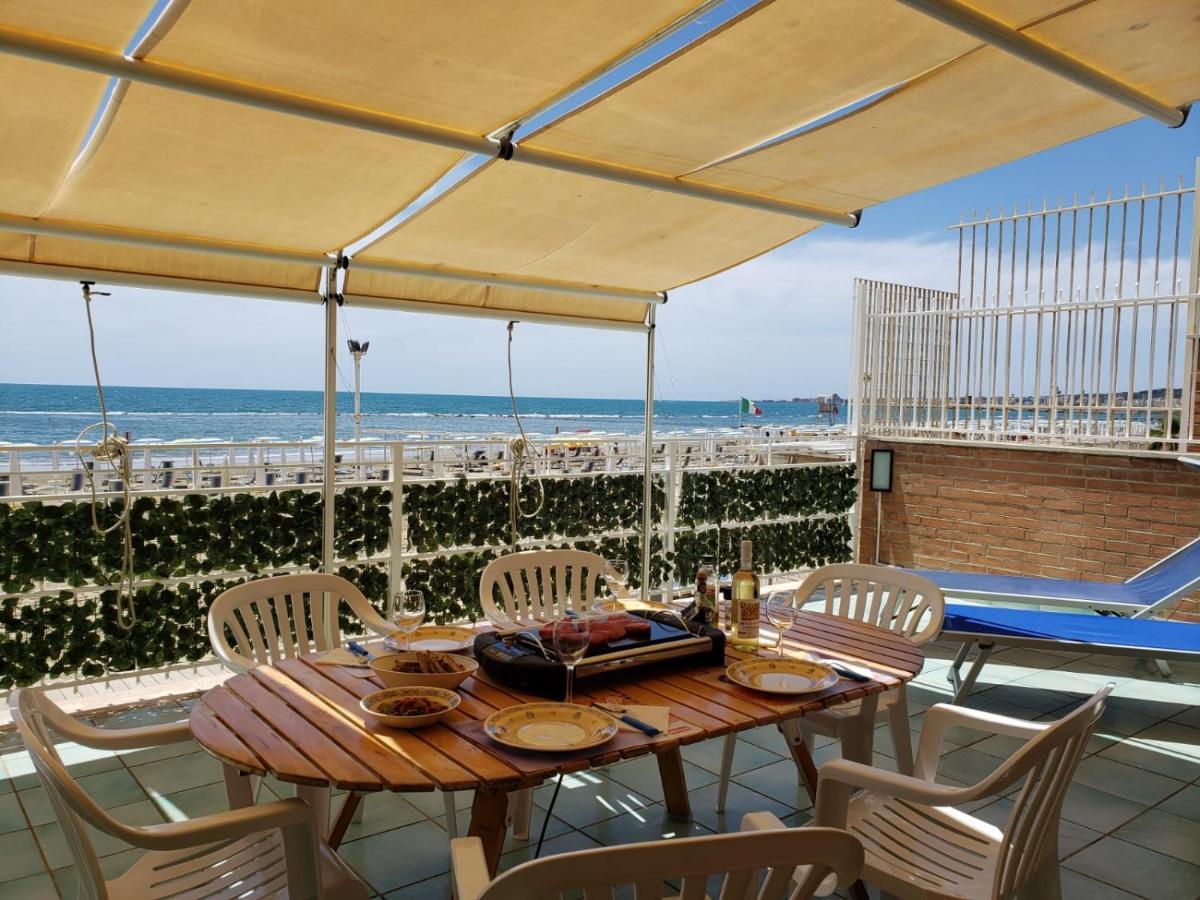 Incantevole Casa Sul Mare Vicino A Roma Nettuno Luaran gambar