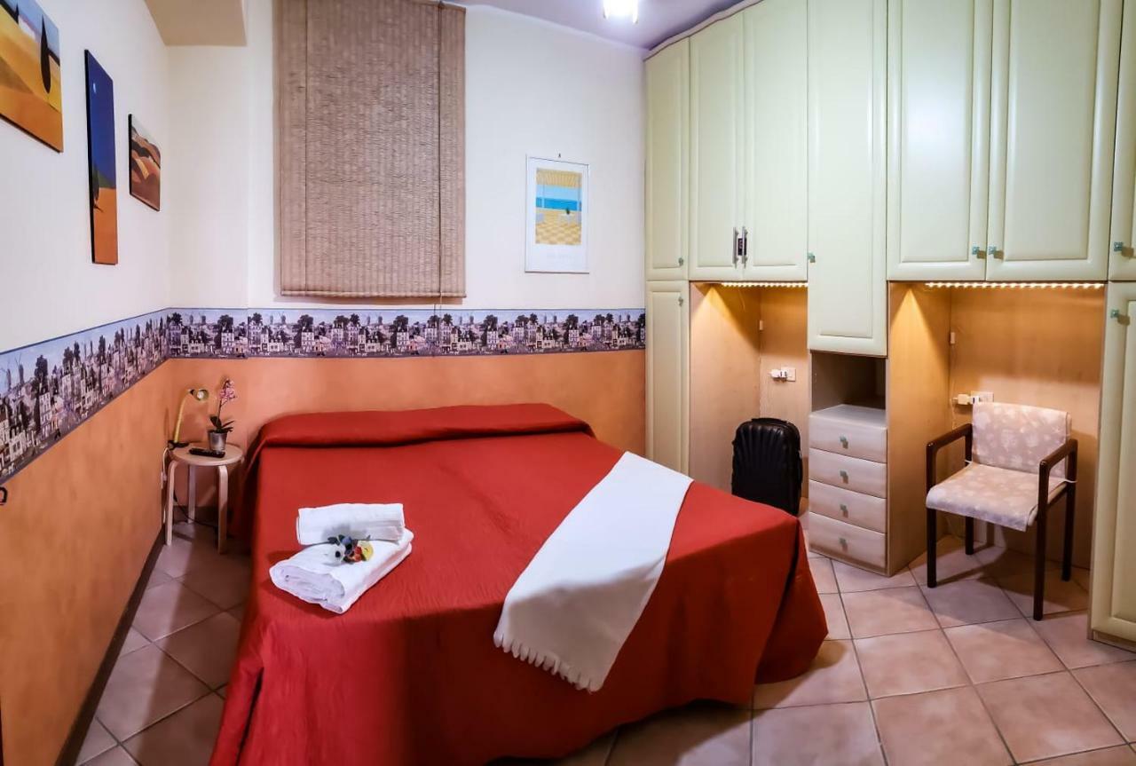 Incantevole Casa Sul Mare Vicino A Roma Nettuno Luaran gambar