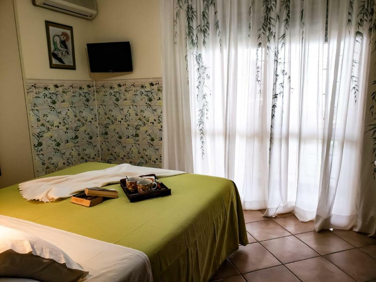 Incantevole Casa Sul Mare Vicino A Roma Nettuno Luaran gambar