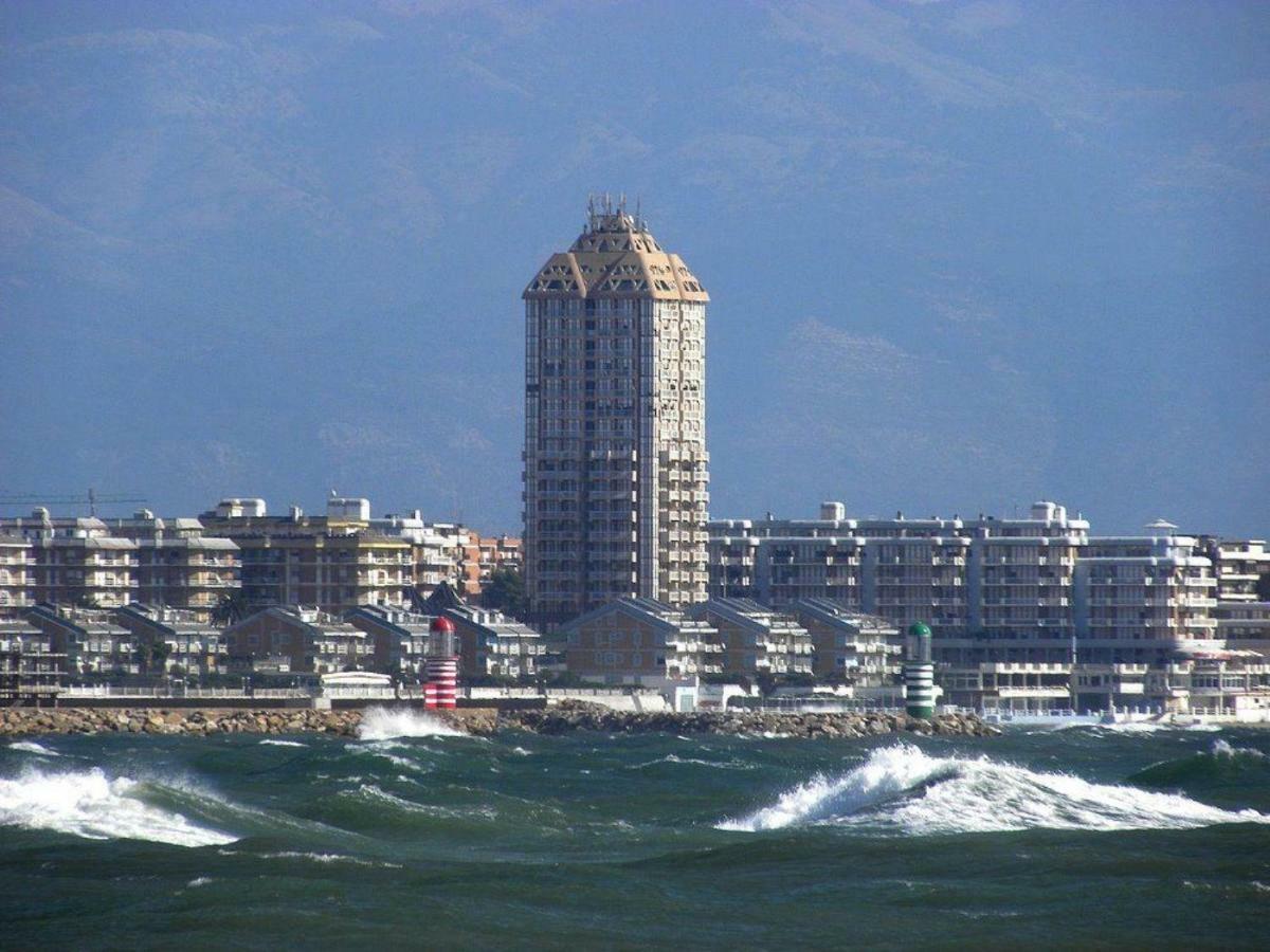 Incantevole Casa Sul Mare Vicino A Roma Nettuno Luaran gambar